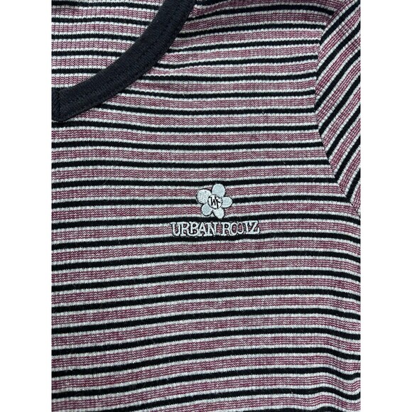 Urban Rootz Black Red Striped Y2K Vneck Fitted Long Sleeve Tshirt size medium - Picture 5 of 5